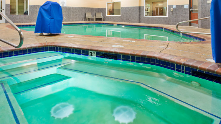 Holiday Inn Express Hotel & Suites Pool