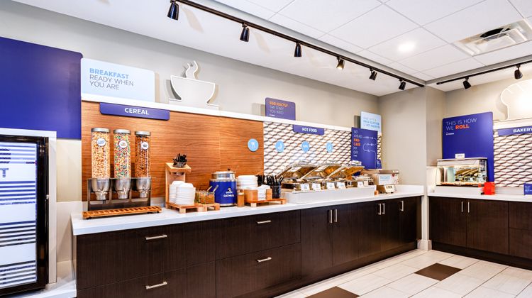 Holiday Inn Express Tampa-Brandon Restaurant
