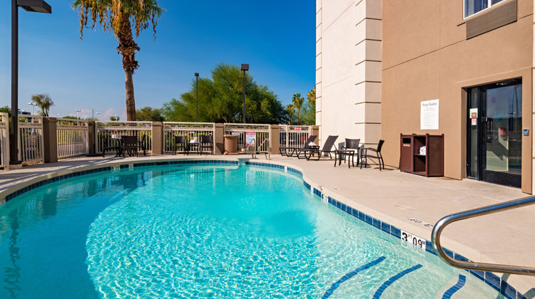 Holiday Inn Express Hotel & Suites Pool
