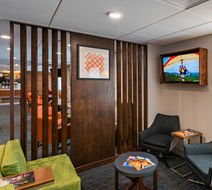 Holiday Inn Express Hotel & Suites Lobby