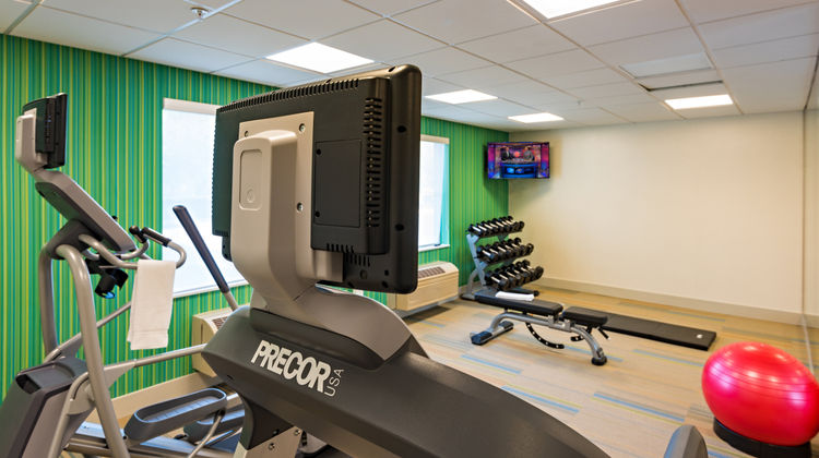 Holiday Inn Express Hotel & Suites Health Club