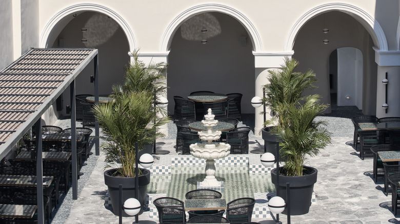 <b>Katikies Garden Restaurant</b>. Images powered by <a href="https://www.leonardoworldwide.com/" title="Leonardo Worldwide" target="_blank">Leonardo</a>.
