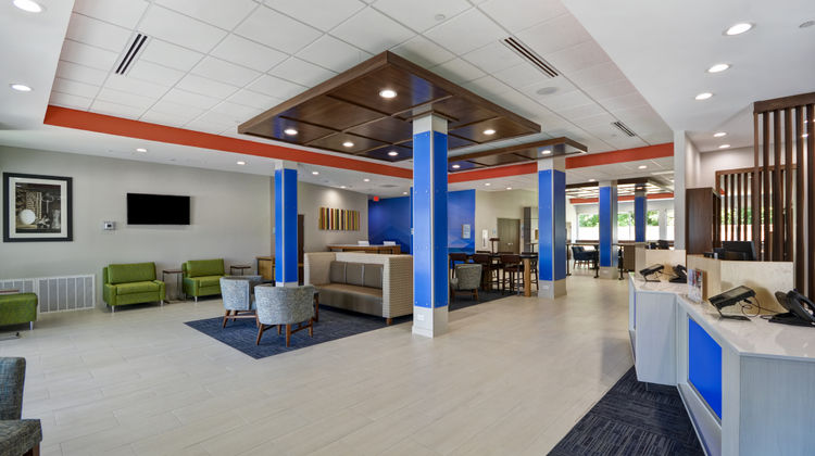 Holiday Inn Express-Suites Houston NASA Lobby