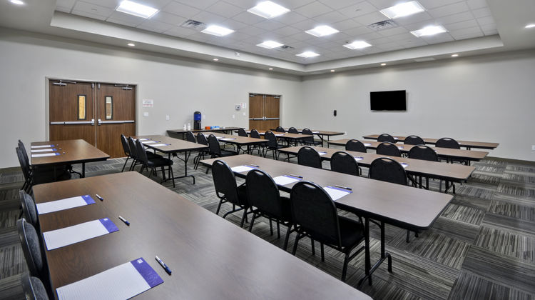 Holiday Inn Express-Suites Houston NASA Meeting