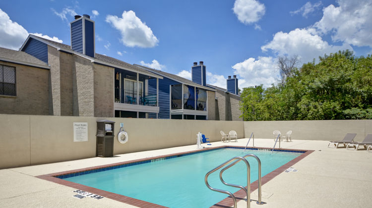 Holiday Inn Express-Suites Houston NASA Pool
