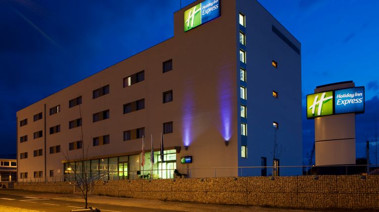 Holiday Inn Express Vitoria Exterior