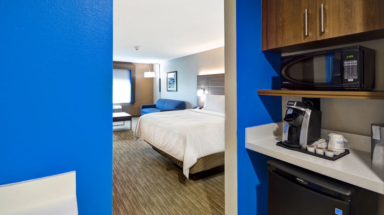 Holiday Inn Express-Suites Houston NASA Room