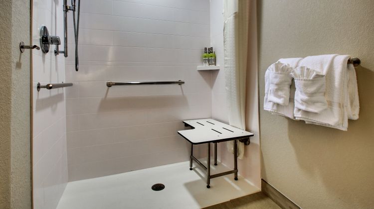Holiday Inn Express Atlantic City West Room