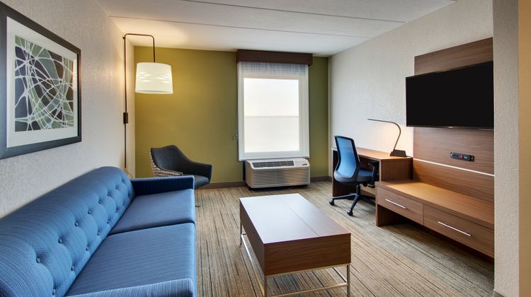Holiday Inn Express Atlantic City West Suite