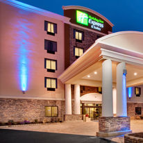 Holiday Inn Express Hotel & Suites