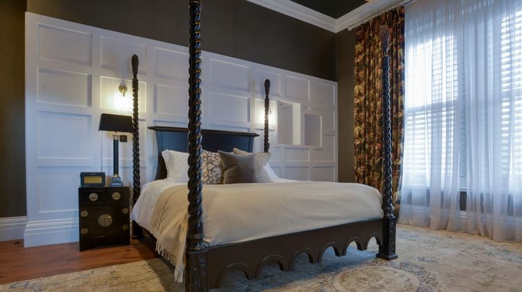 Manor House Room