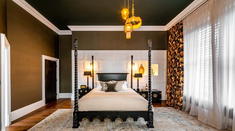 Manor House Room