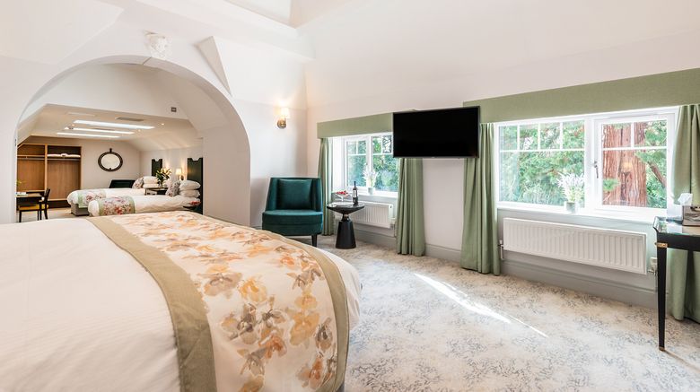<b>Burnside Hotel Suite</b>. Images powered by <a href="https://www.leonardoworldwide.com/" title="Leonardo Worldwide" target="_blank">Leonardo</a>.