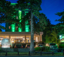 Holiday Inn Bournemouth Exterior