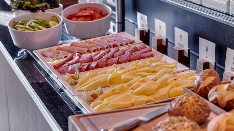 <b>Holiday Inn Express Cologne Muelheim Restaurant</b>. Images powered by <a href="https://www.leonardoworldwide.com/" title="Leonardo Worldwide" target="_blank">Leonardo</a>.