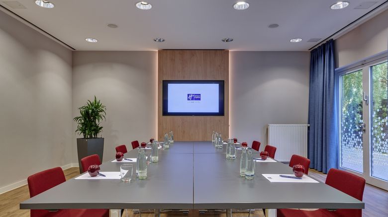 <b>Holiday Inn Express Cologne Muelheim Meeting</b>. Images powered by <a href="https://www.leonardoworldwide.com/" title="Leonardo Worldwide" target="_blank">Leonardo</a>.