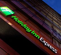 Holiday Inn Express Parque 93 Exterior