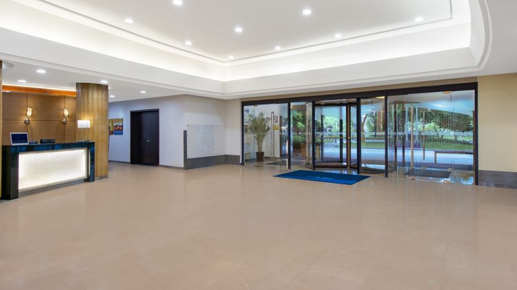 Holiday Inn Express Putuo Shanghai Lobby