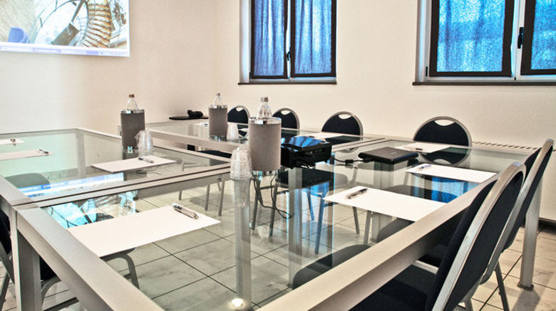 <b>B&B Hotel Milan Cologno Studios Meeting</b>. Images powered by <a href="https://www.leonardoworldwide.com/" title="Leonardo Worldwide" target="_blank">Leonardo</a>.