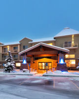 Holiday Inn Express & Sts Fraser
