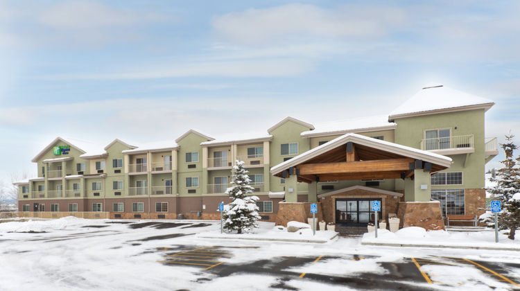 Holiday Inn Express & Sts Fraser Exterior