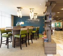 EVEN Hotel Norwalk Lobby