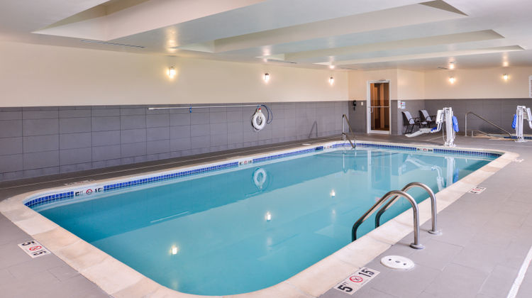 Holiday Inn Express & Suites York Pool