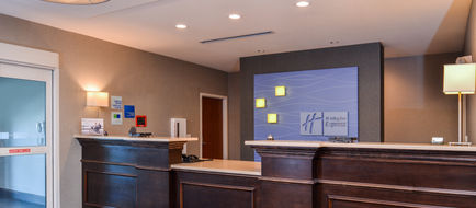 Holiday Inn Express & Suites York Lobby