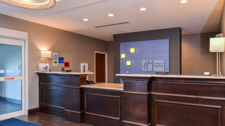 Holiday Inn Express & Suites York Lobby