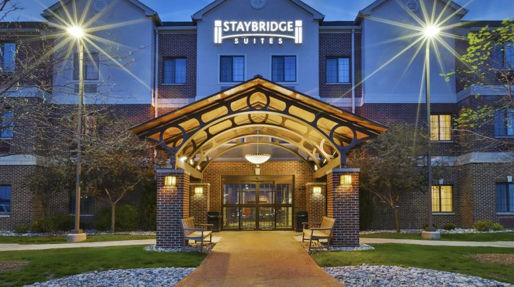 Staybridge Suites Lansing-Okemos Exterior