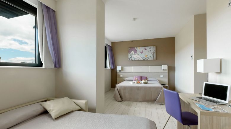 <b>Hotel Cristina Room</b>. Images powered by <a href="https://www.leonardoworldwide.com/" title="Leonardo Worldwide" target="_blank">Leonardo</a>.