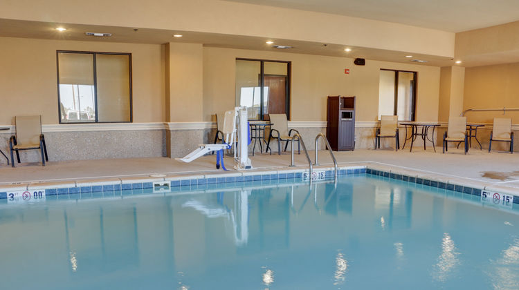 Holiday Inn Express Hotel & Suites Pool