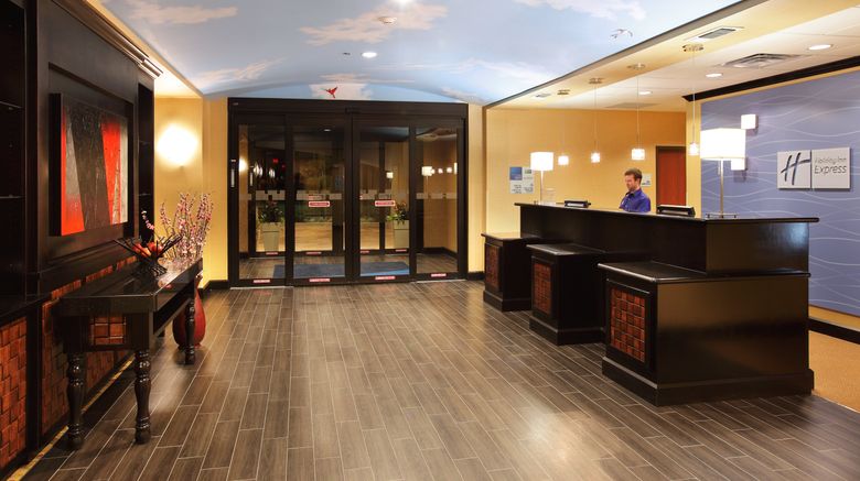 <b>Holiday Inn Express Hotel & Suites Lobby</b>. Images powered by <a href="https://www.leonardoworldwide.com/" title="Leonardo Worldwide" target="_blank">Leonardo</a>.
