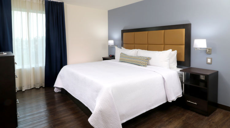 Candlewood Suites Celaya Suite