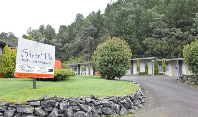 Silver Hills Motel Exterior