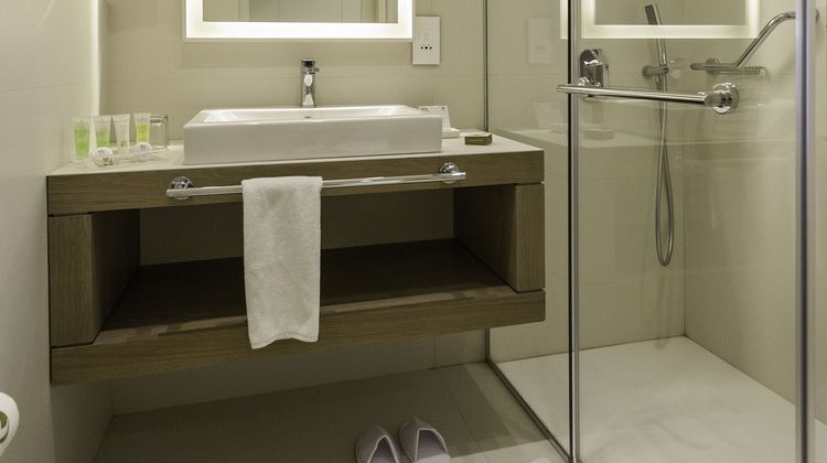 Al Qasr Metropole Hotel Room