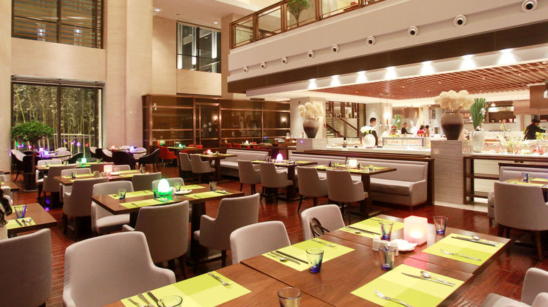 <b>Crowne Plaza Xuzhou Dalong Lake Restaurant</b>. Images powered by <a href="https://www.leonardoworldwide.com/" title="Leonardo Worldwide" target="_blank">Leonardo</a>.