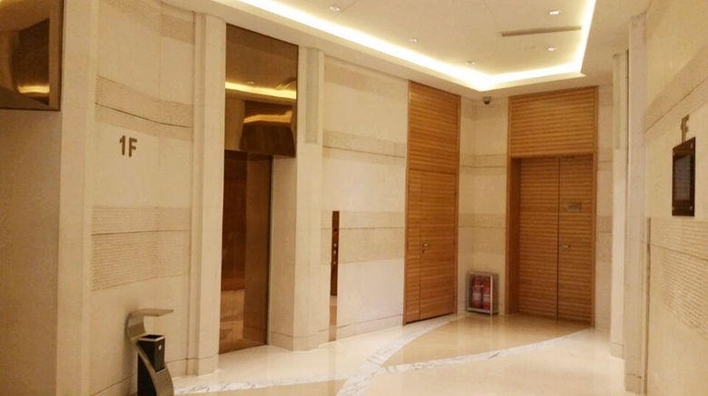 <b>Holiday Inn Qingdao City Center Lobby</b>. Images powered by <a href="https://www.leonardoworldwide.com/" title="Leonardo Worldwide" target="_blank">Leonardo</a>.