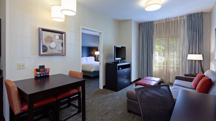 Staybridge Suites Fairfield Napa Valley Suite