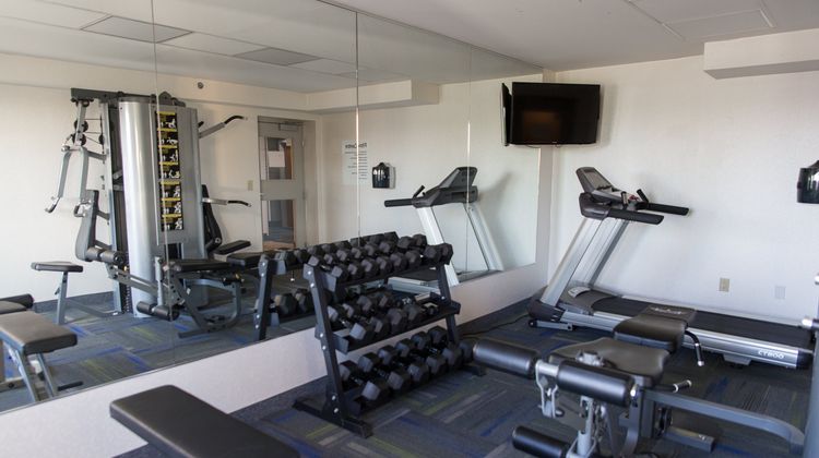 Holiday Inn Express & Suites Brampton Health Club