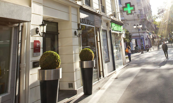 Hotel Trianon Gare de Lyon Exterior