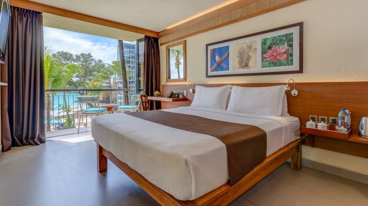 Coral Strand Hotel Room