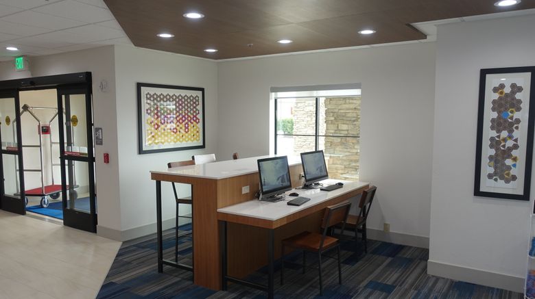 <b>Holiday Inn Express & Suites Brentwood Lobby</b>. Images powered by <a href="https://www.leonardoworldwide.com/" title="Leonardo Worldwide" target="_blank">Leonardo</a>.