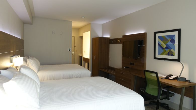 <b>Holiday Inn Express & Suites Brentwood Room</b>. Images powered by <a href="https://www.leonardoworldwide.com/" title="Leonardo Worldwide" target="_blank">Leonardo</a>.