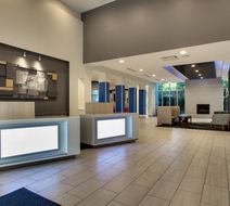 Holiday Inn Georgetown/Lexington Lobby