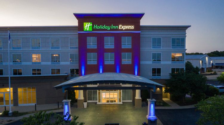Holiday Inn Georgetown/Lexington Exterior