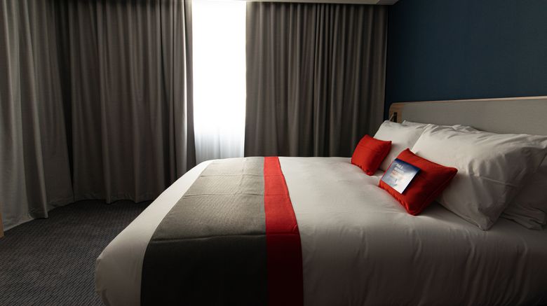 <b>Holiday Inn Express Bordeaux-Lormont Room</b>. Images powered by <a href="https://leonardo.com/" title="Leonardo Worldwide" target="_blank">Leonardo</a>.