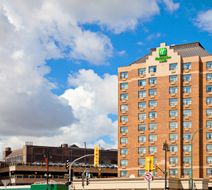 Holiday Inn & Suites Winnipeg Exterior