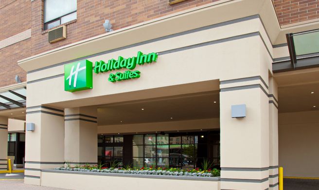 Holiday Inn & Suites Winnipeg Exterior