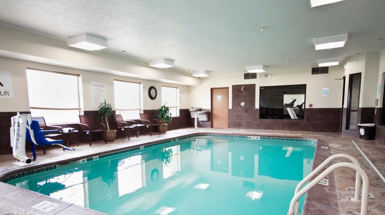 Holiday Inn Express Adrian Pool